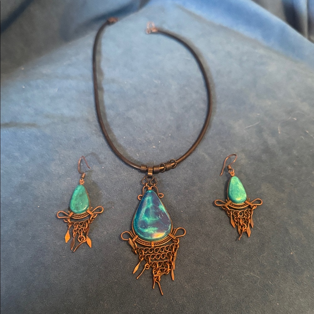 Elegant Copper and Turquoise like Jewelry Set